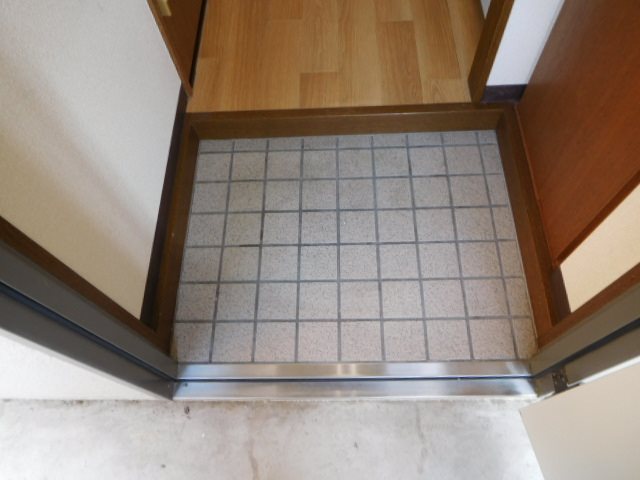 ハミング愛野 玄関