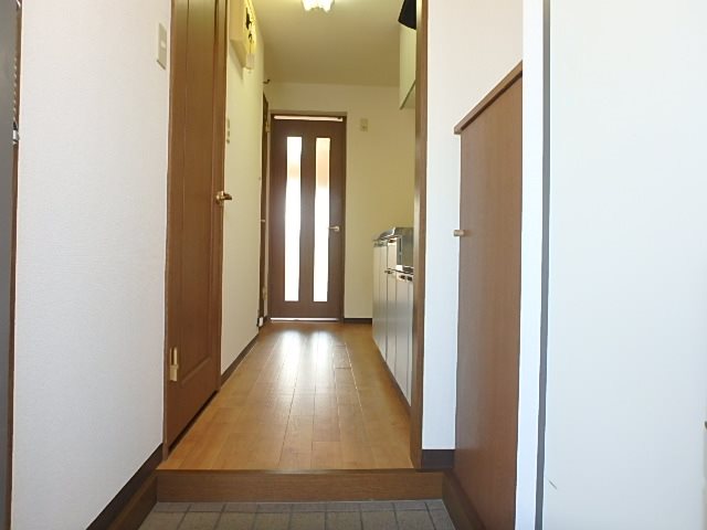 ハミング愛野 玄関