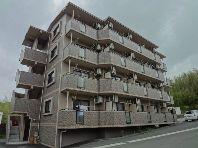 Sentiero杉谷(センティエロスギヤ) 201号室 外観