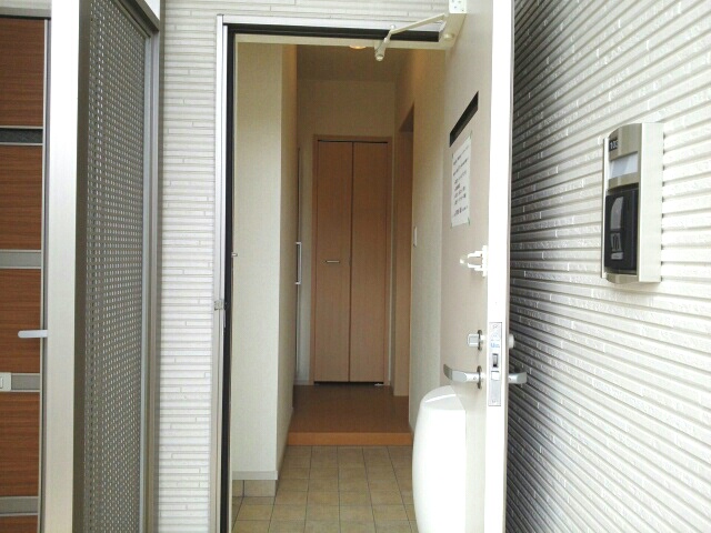 フルールＡ 玄関