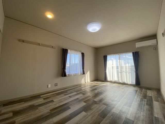 コナビック上西  リビング