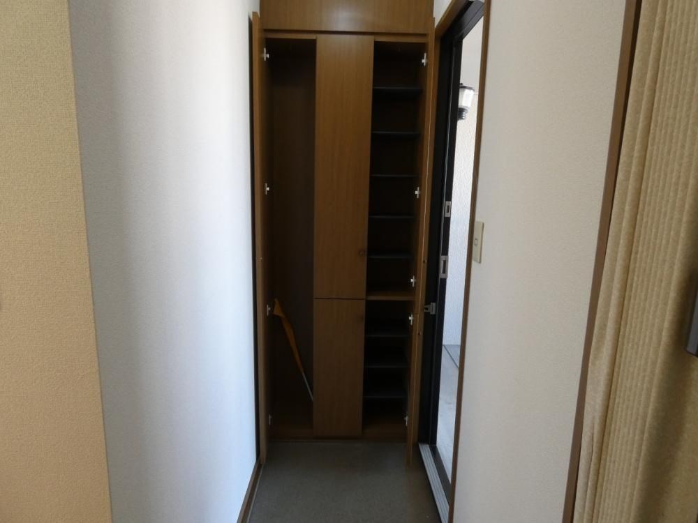 櫛田（クシダ）ハイツ 玄関