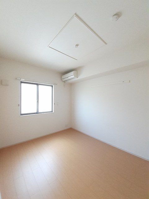 サニーブライト ベッドルーム