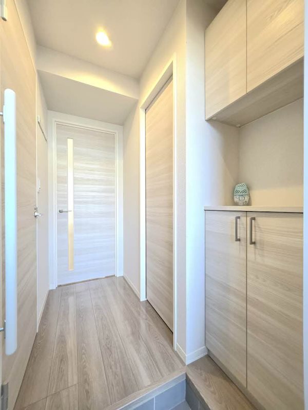 グレイスリー御厨 玄関