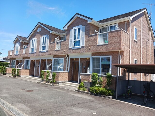 アプリコット・トゥリー 202号室 外観