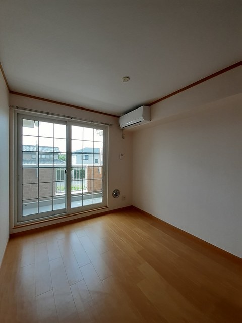 アプリコット・トゥリー リビング