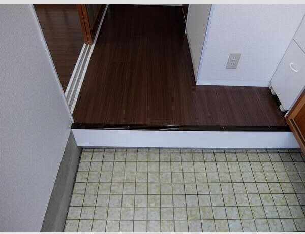 松本様貸家 玄関