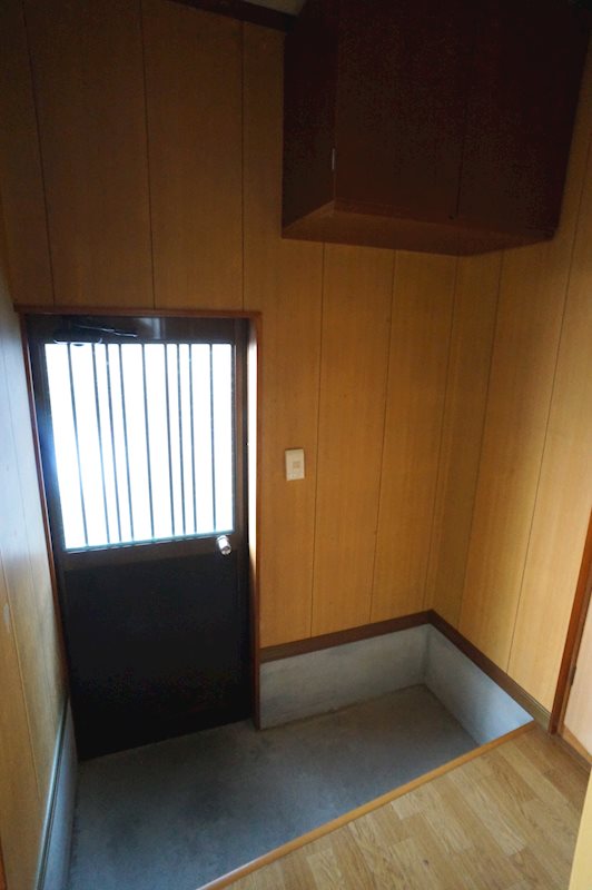 葵東3丁目貸家  玄関