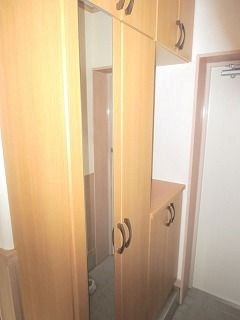 コンフォート志都呂 玄関