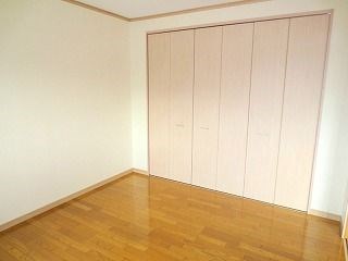 コンフォート志都呂 ベッドルーム