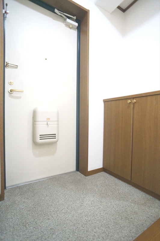 プレステージアスター 玄関