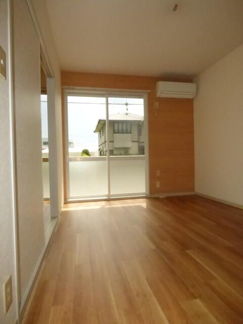 セントポーリア葵D リビング