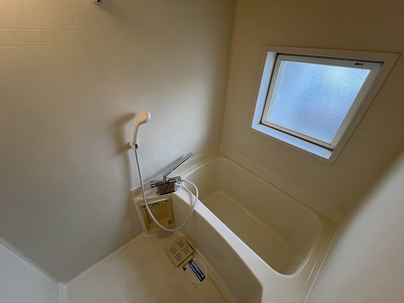 半田ビレッジ６号棟 風呂画像