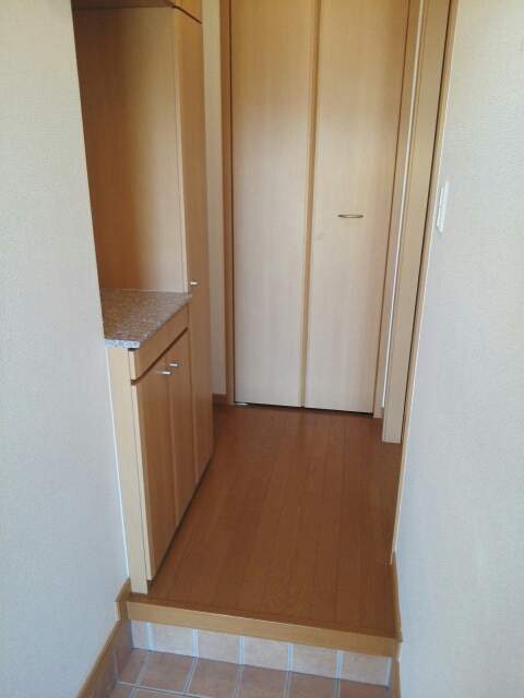 ウエストリバー 玄関