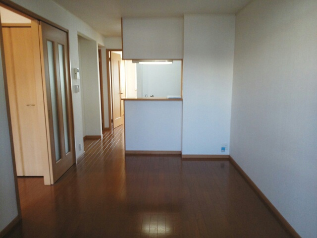 ウエストリバー リビング