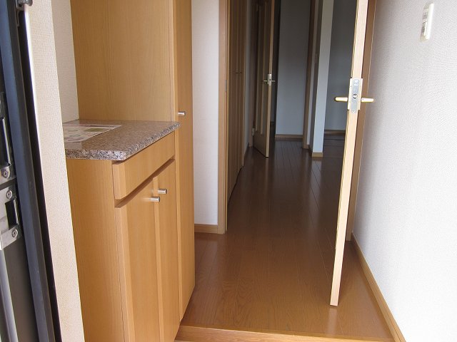 フェアリーヒルズ　ミュゲ 玄関