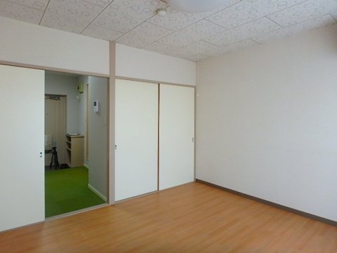 ロイヤルマンション植松 ベッドルーム