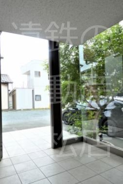 サンライズヒルズ 玄関