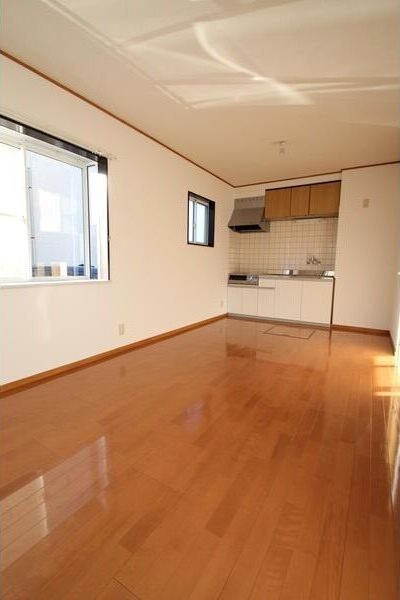 エスフォルテ中郡 リビング