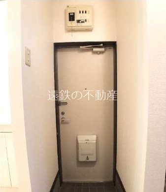フロイデンII 玄関