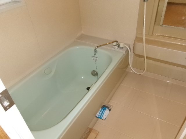 ＫＮハウス(ケーエヌハウス) 風呂画像