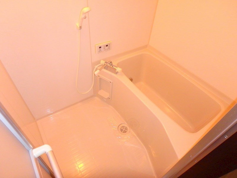 メゾネット初生 風呂画像