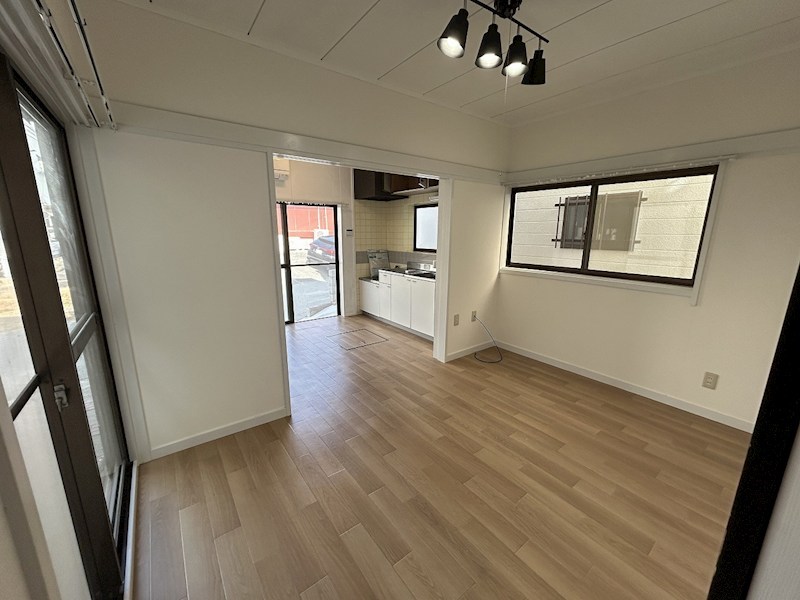 小池町戸建借家 リビング