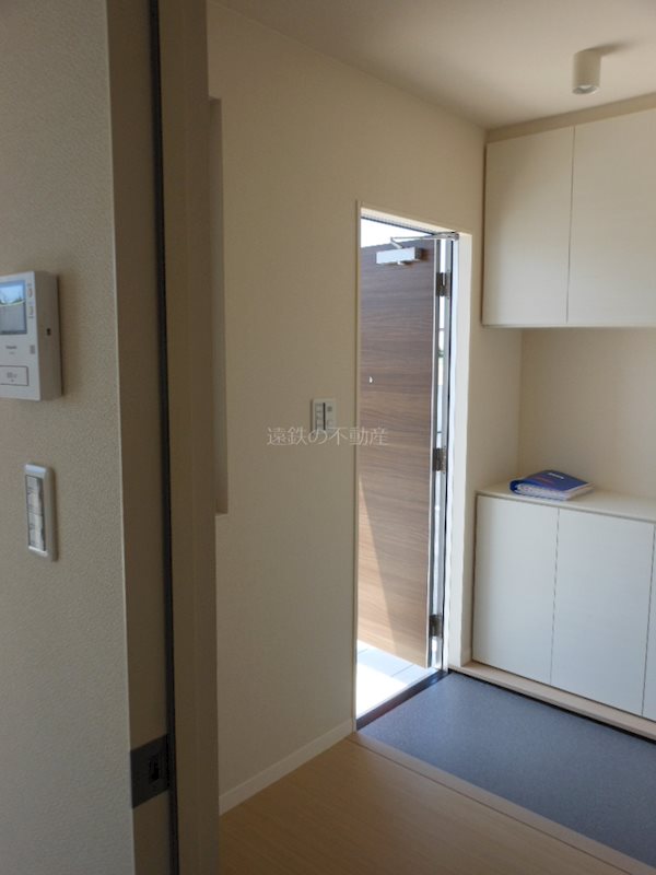 シャガハウスⅢ貸家 玄関