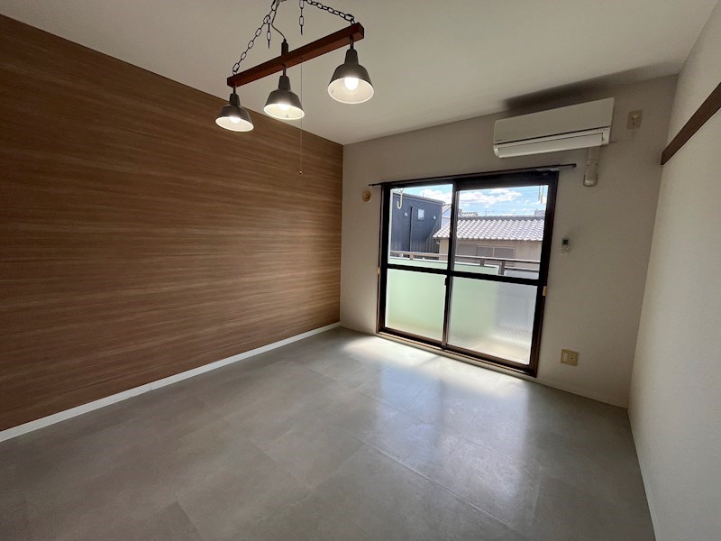 パイン・ベース リビング