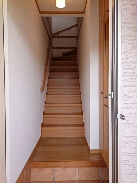 ラフィーネＳ 玄関