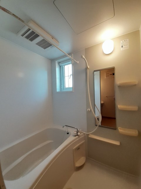 メゾン・ドゥ・アベェニールＢ 風呂画像