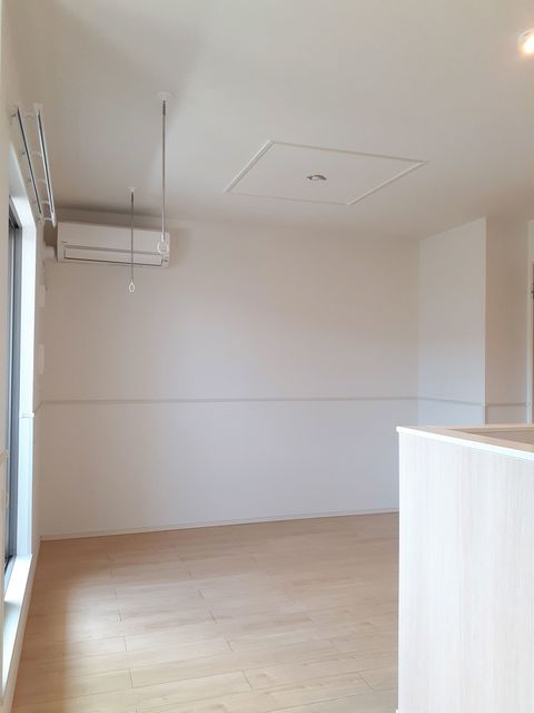 マンダリーヌ リビング