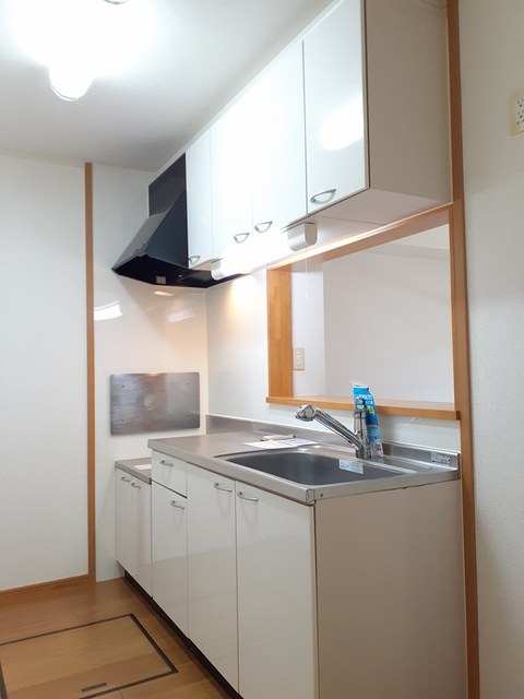 リヴ・プロムネイドＢ キッチン