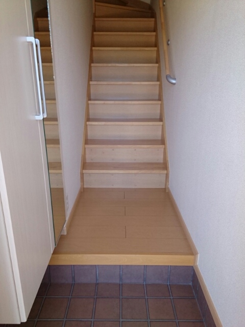 フローリッシュ 玄関