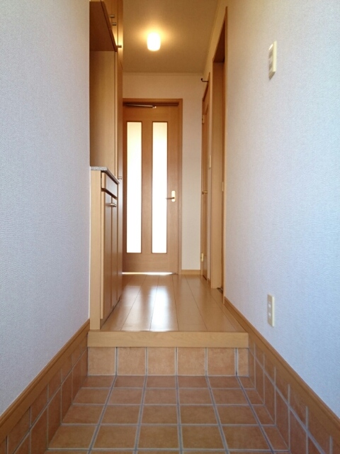 メルヴェイユ河島 玄関