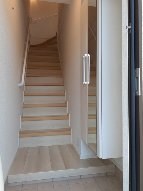 ガンディーノ 玄関