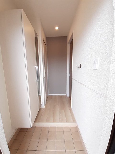 サニーヒル蜆塚 玄関