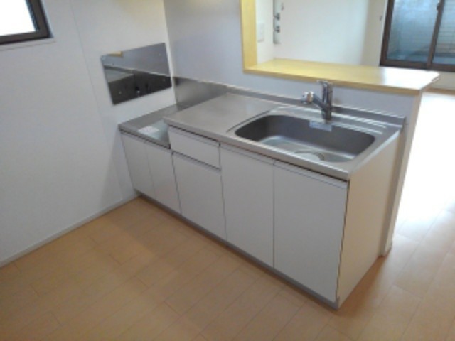 レジデンスＨＡＳＥＧＡＷＡ キッチン