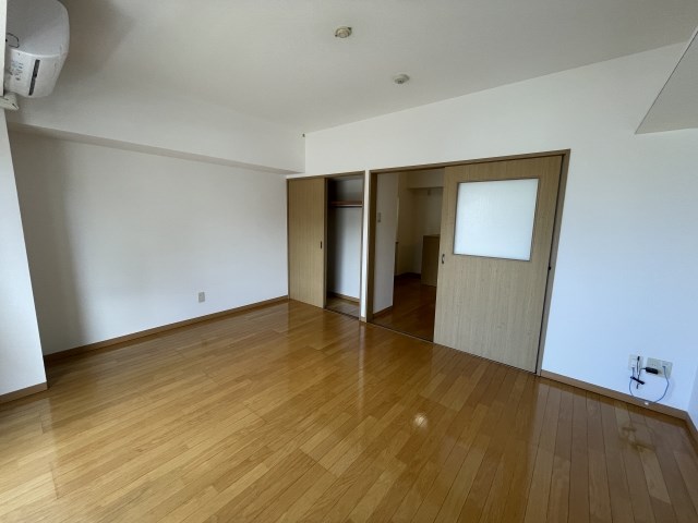 アベニュー山下 ベッドルーム