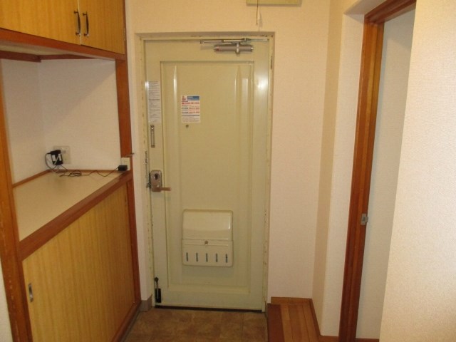 サンハイツ四ッ池B 玄関