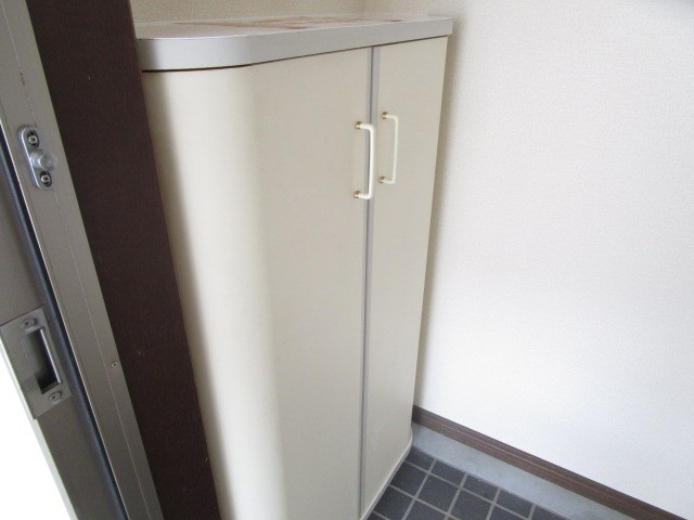 フォーレ三和Ｂ 玄関