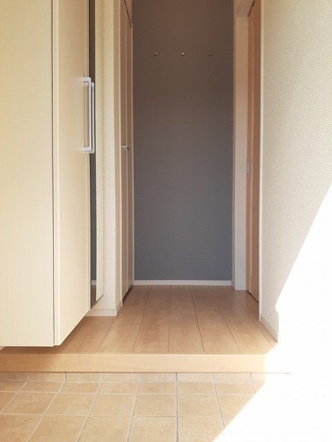 ヴィサーチ雅 玄関