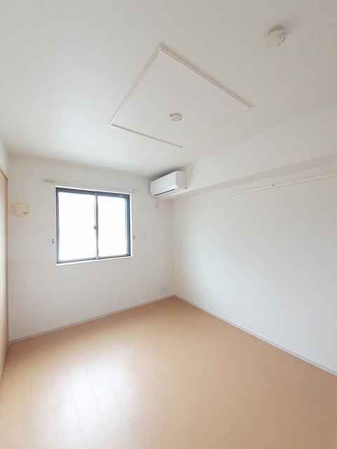 グランブルー　３ｒｄ ベッドルーム