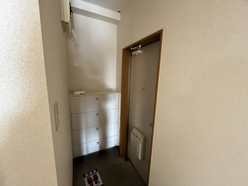 ハイツスバル 玄関