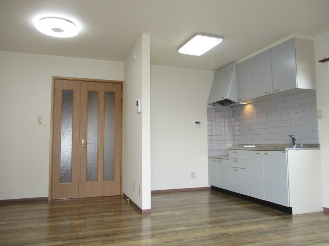 フラットサード リビング