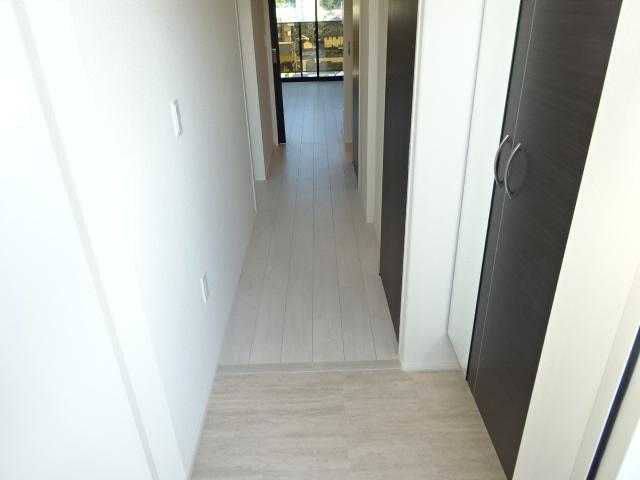 サンティエ・フチュール(Scintiller・Futur) 玄関