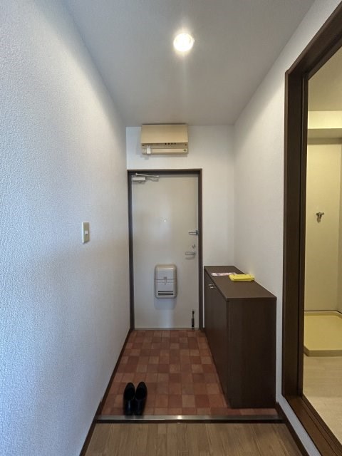 ファミール茄子 玄関