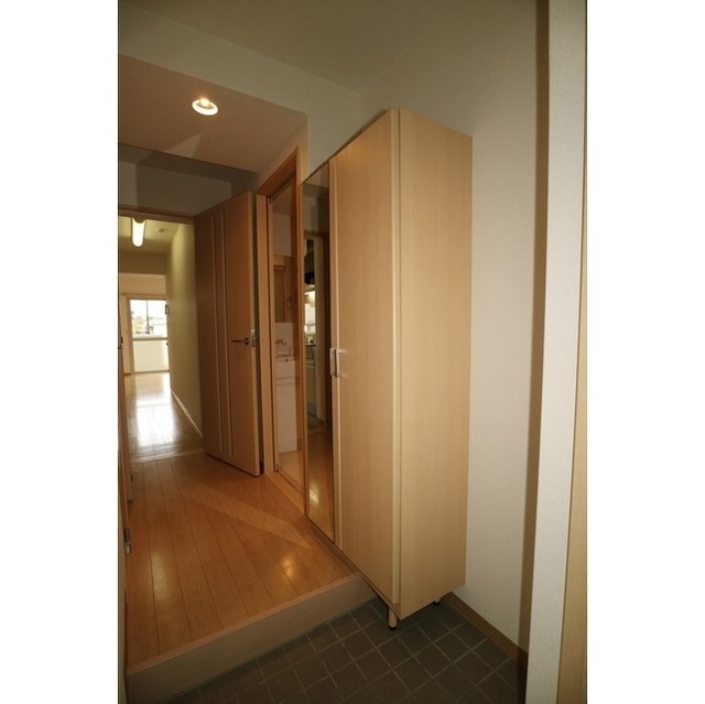 ハーヴェスト染地台 玄関