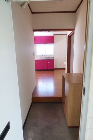 ビラミナミB 玄関