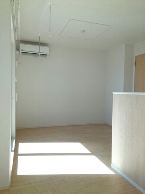 ブライトガーデン葵Ⅱ リビング